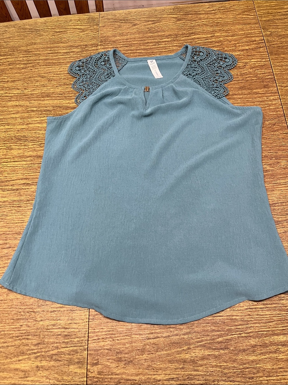 Lace-Trim Sleeveless Camisole in Dusty Teal by